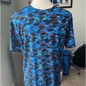 Robert Graham tee, size M